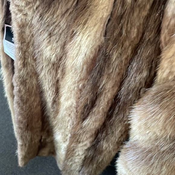 Unisex Adult Fulginitis Long Haired Beaver Trench Coat Fur Custom Rare Pre Owned - Picture 10 of 16